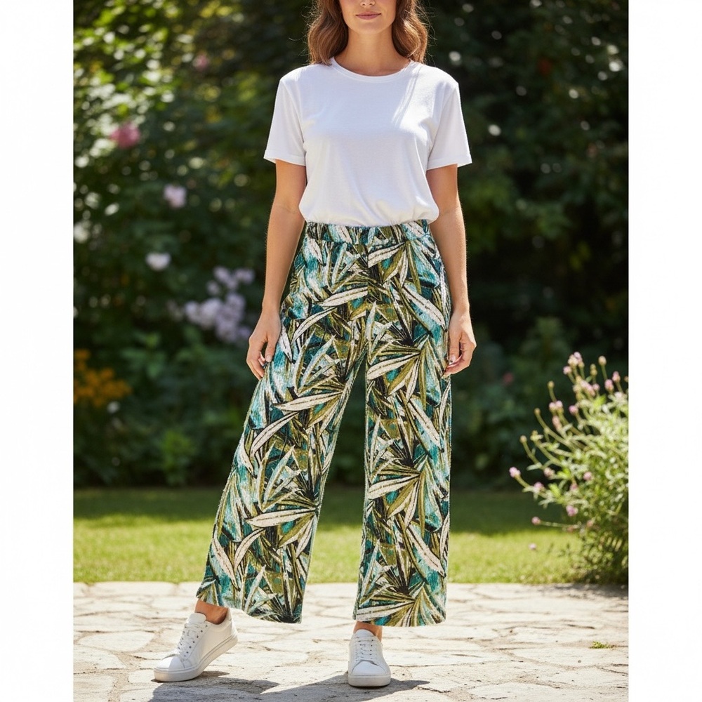 Lily Morgan // Crinkle Knit // Tropical Leaf Print // Wide-Leg Pants